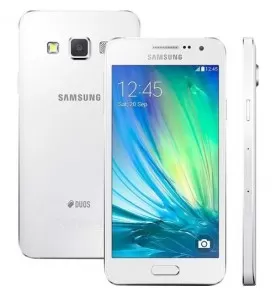 Smartphone Samsung Galaxy A3 - Branco - 16GB - RAM 1GB - Quad Core - 4G - 8MP - Tela 4.5" - Android 6